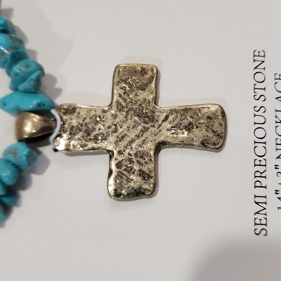 💙🔹️ATTERRI🔹️Gorgeous Turquoise  Gold Cross Semi Precious Stone 14" Necklace - Picture 6 of 7